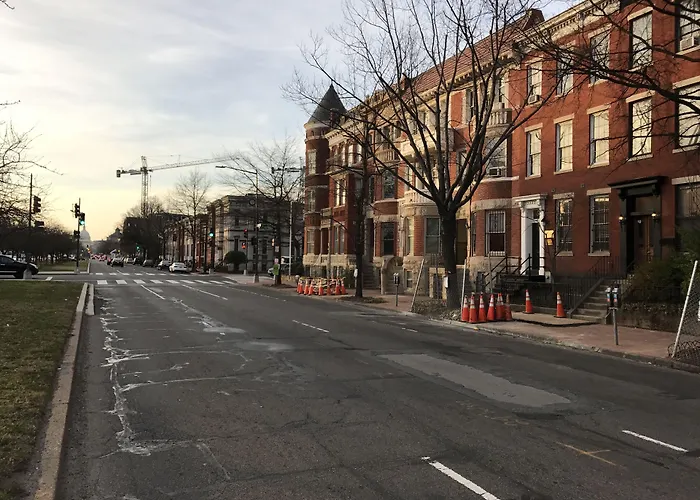 Duo Nomad (Adults Only) Hostel