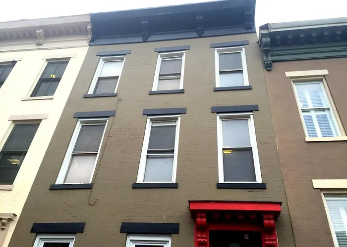 Dc International 2Hostel